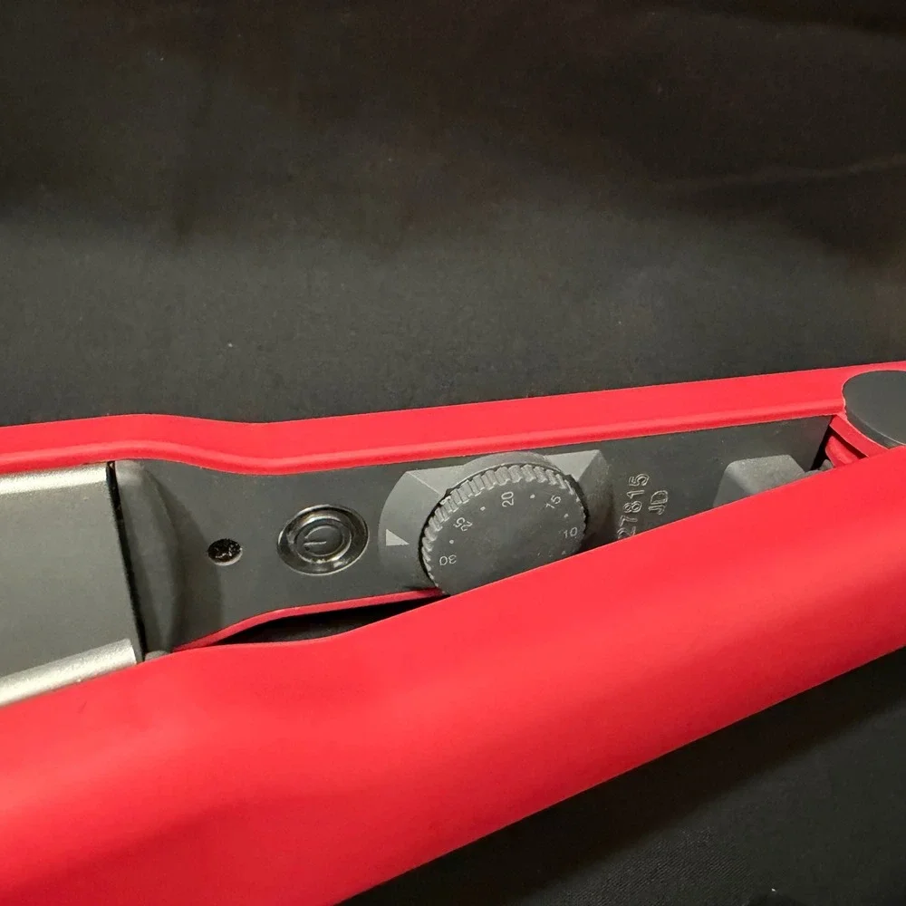 Remington Red Ceramic Flat Iron 1